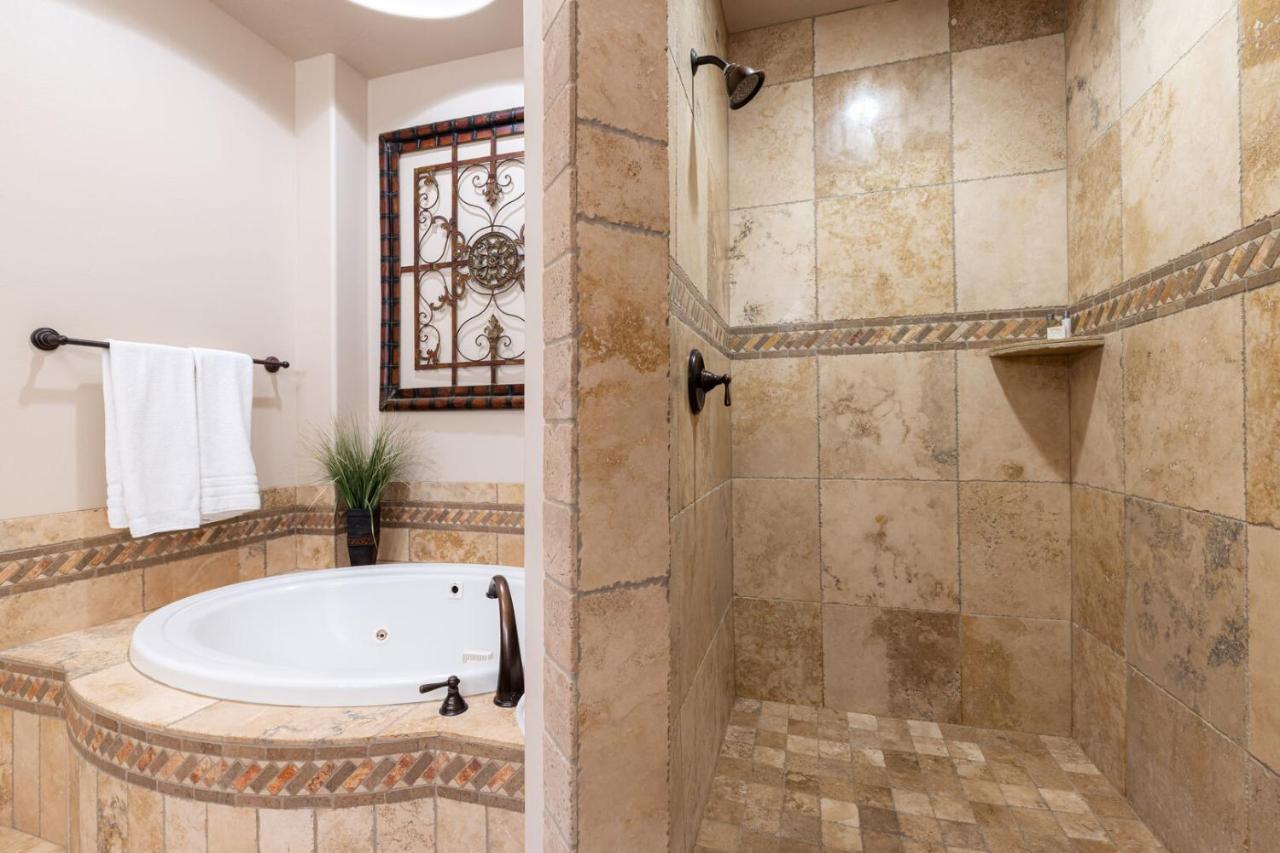 D5-Coral Springs Poolside-Ground Floor 3-Bedroom Hillside View Hurricane Cameră foto