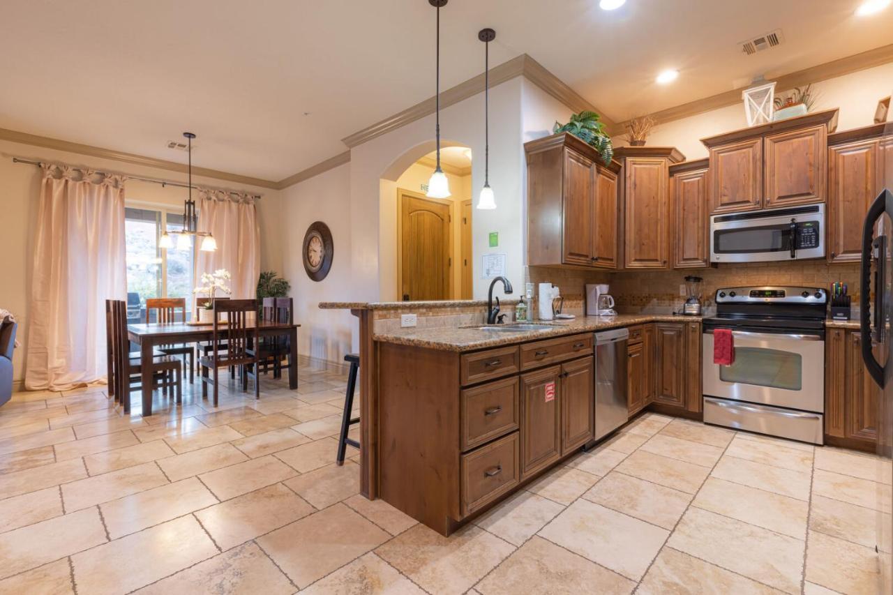 D5-Coral Springs Poolside-Ground Floor 3-Bedroom Hillside View Hurricane Cameră foto